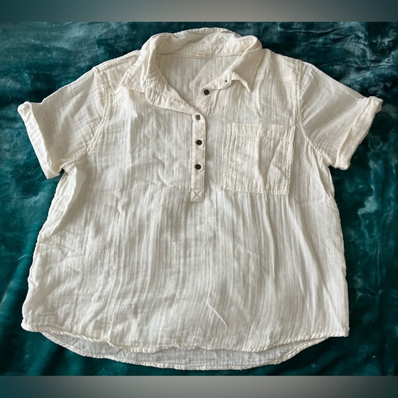 a.n.a Tops - Cream Crepe Top w/ Short Sleeves by ana, sz Large